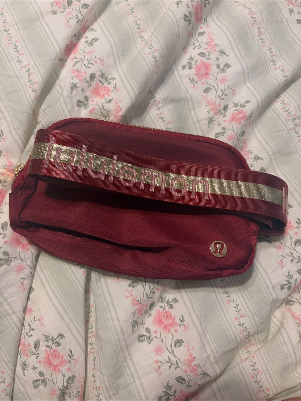 lululemon fanny pack- maroon